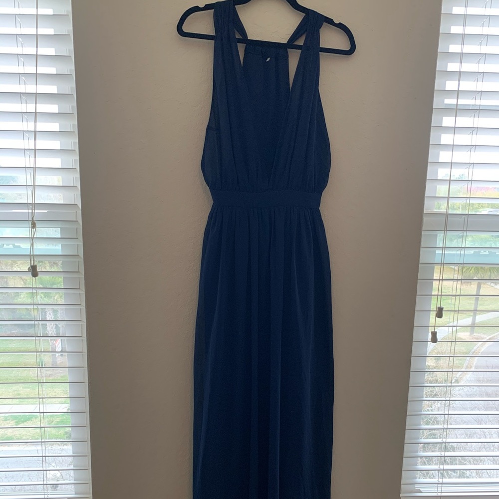 Deep V Maxi